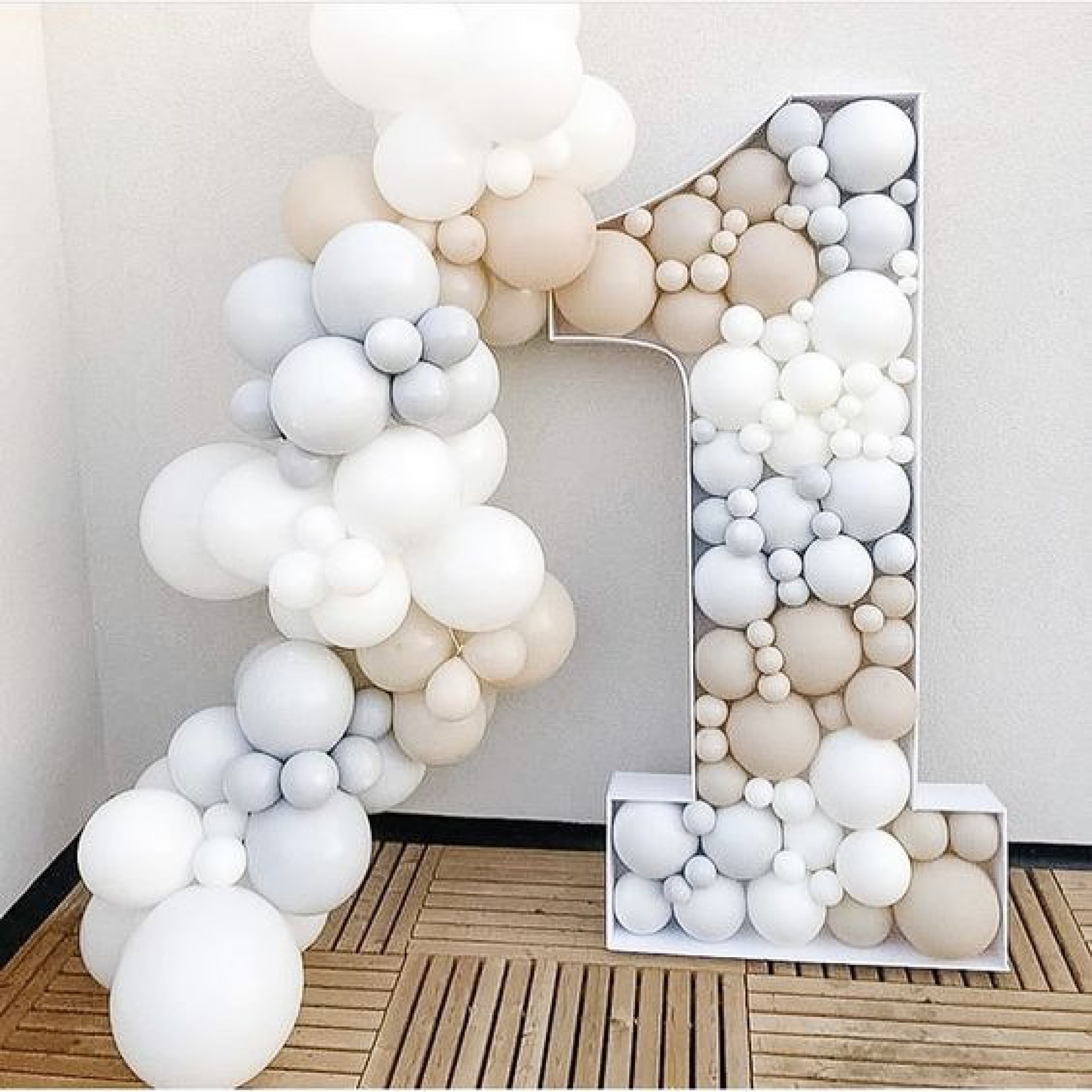 Elegant Organic Balloon Garland with Single Number 